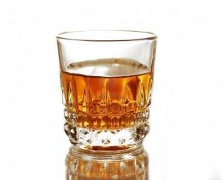 50 g Cognac zur Behandlung von Krampfadern